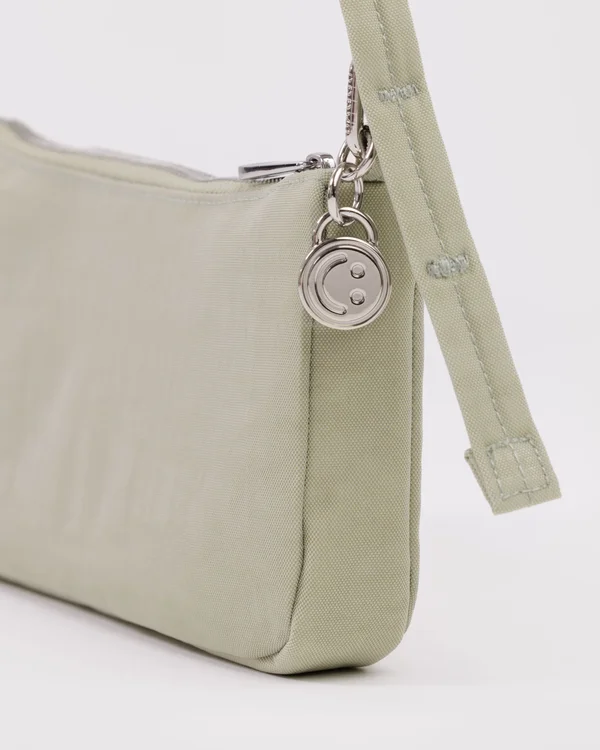 Nylon Pochette - Sale - Celadon - Material: heavyweight-nylon